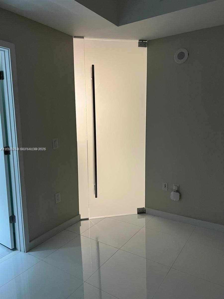 851 NE 1st Ave # 4107, Miami FL 33132 — 19