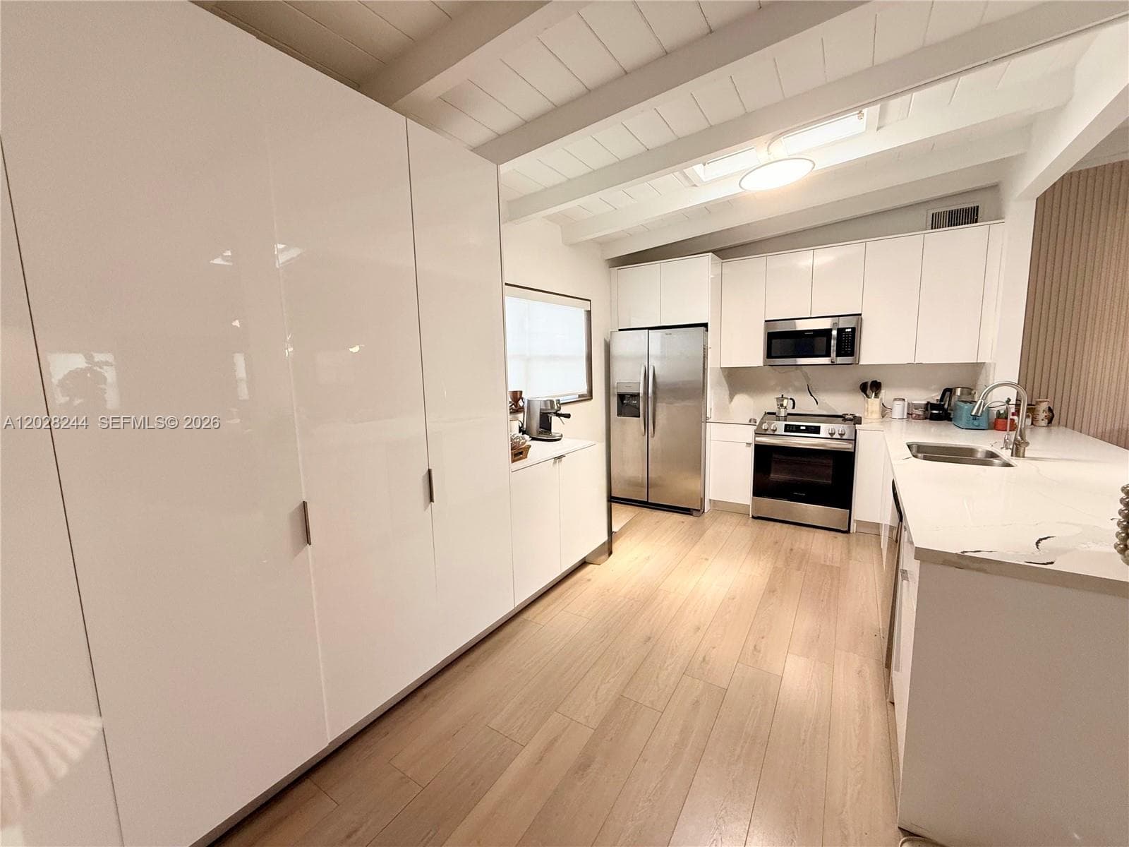 1869 NE 173rd St, North Miami Beach FL 33162 — 6