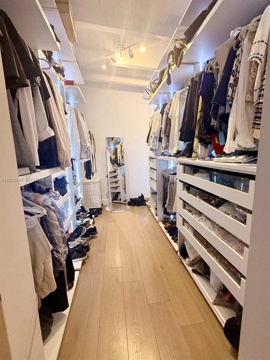 1869 NE 173rd St, North Miami Beach FL 33162 — 14