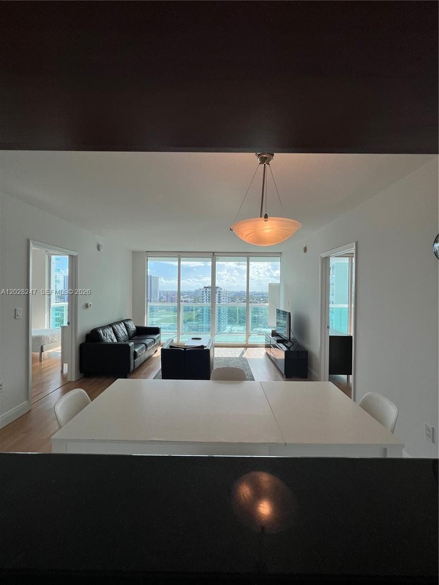 1800 N Bayshore Dr # 2310, Miami FL 33132 — 16