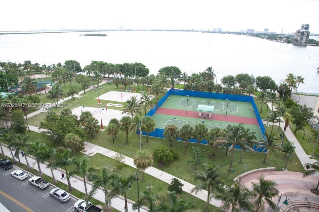 1800 N Bayshore Dr # 2310, Miami FL 33132 — 3