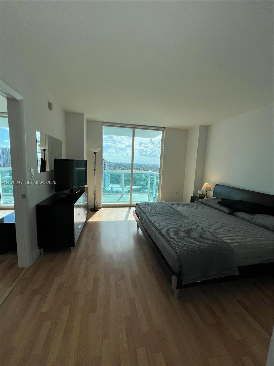 1800 N Bayshore Dr # 2310, Miami FL 33132 — 36