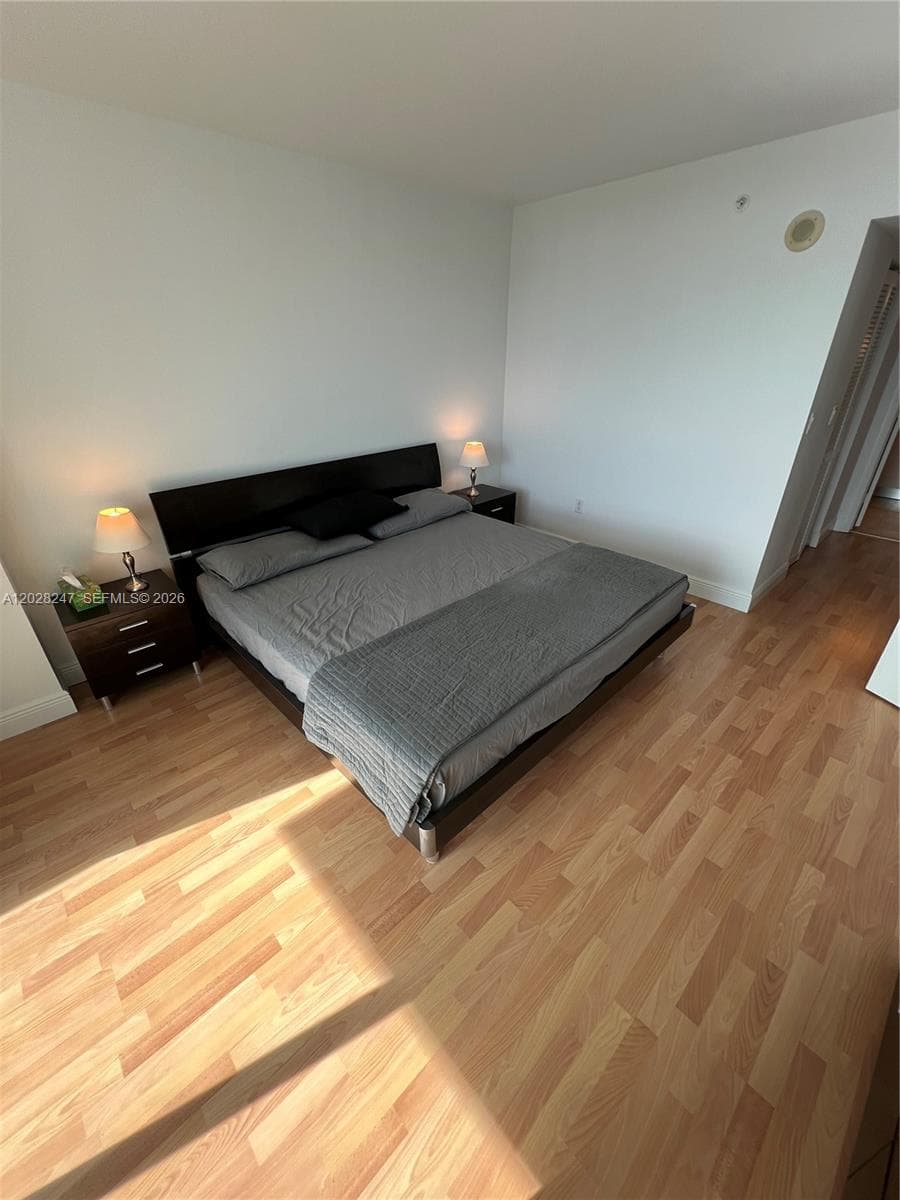 1800 N Bayshore Dr # 2310, Miami FL 33132 — 34