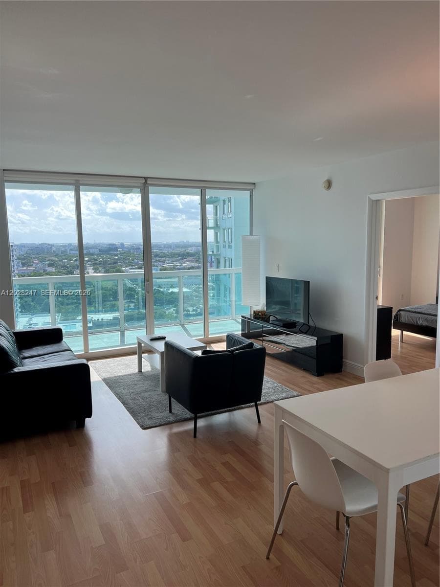 1800 N Bayshore Dr # 2310, Miami FL 33132 — 18