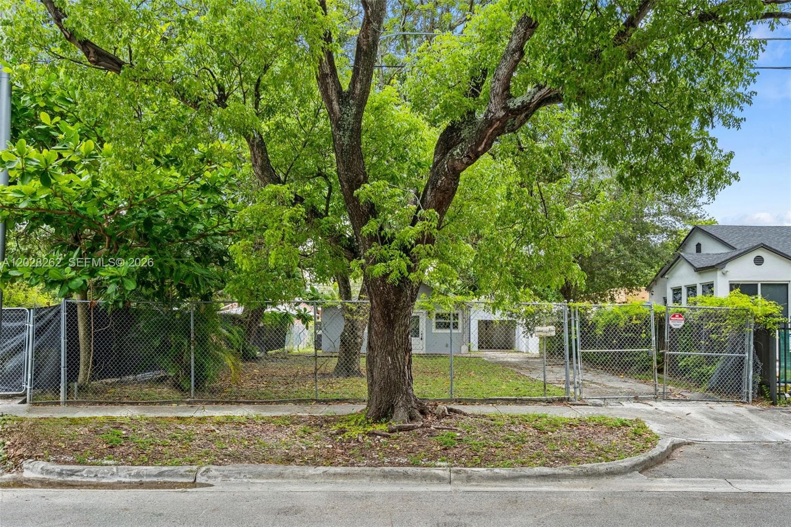 352 NW 41st St, Miami FL 33127 — 2