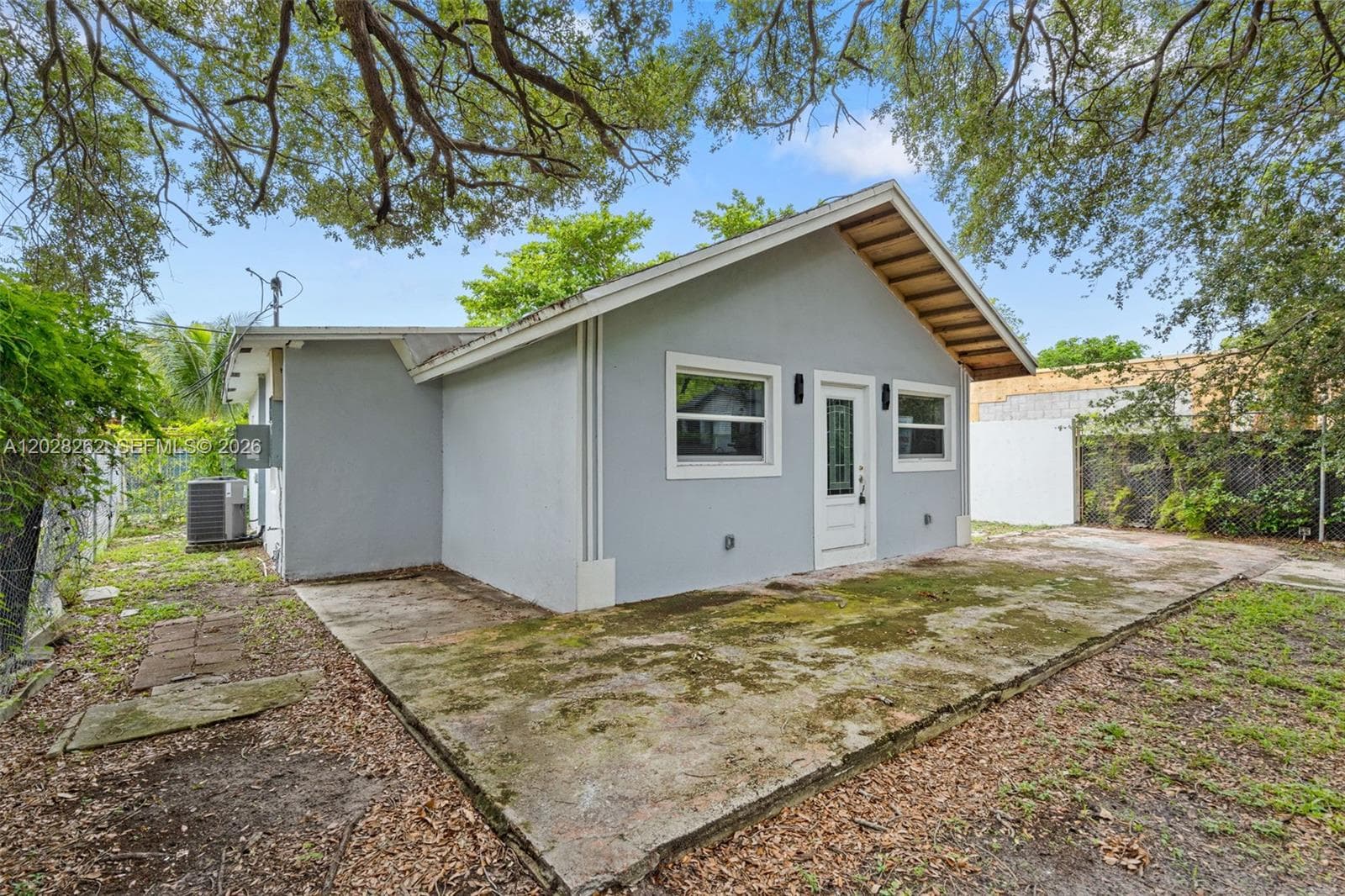 352 NW 41st St, Miami FL 33127 — 6