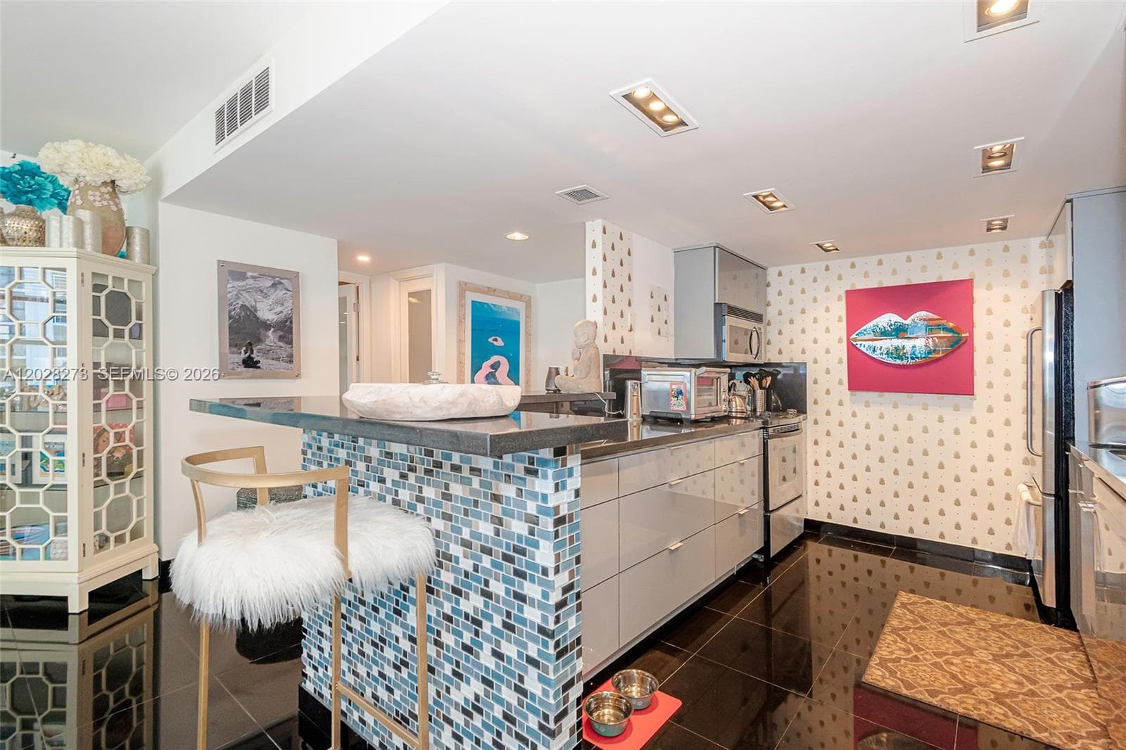 11 Island Ave # 409, Miami Beach FL 33139 — 2