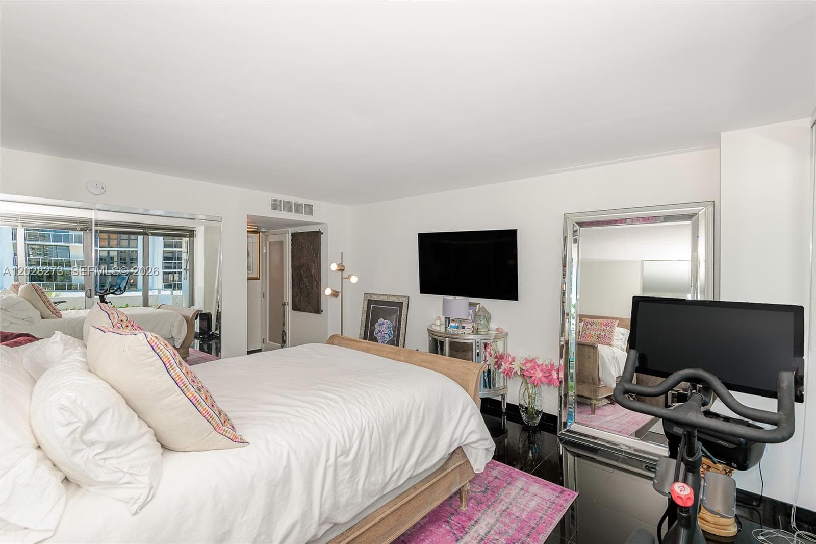 11 Island Ave # 409, Miami Beach FL 33139 — 14