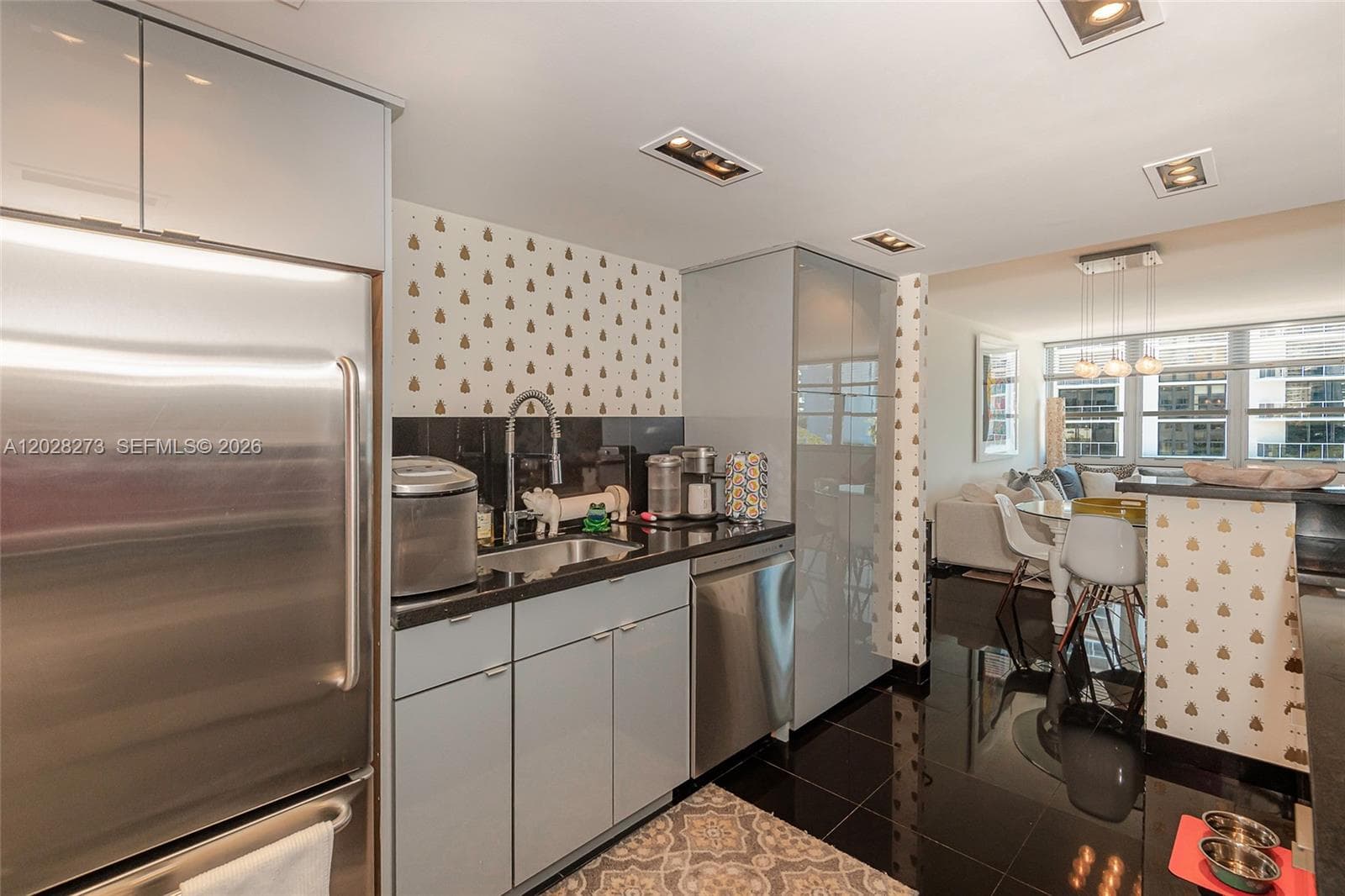 11 Island Ave # 409, Miami Beach FL 33139 — 18