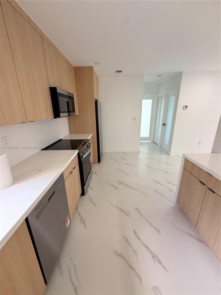 15551 NW 29 ter, Miami Gardens FL 33054 — 3