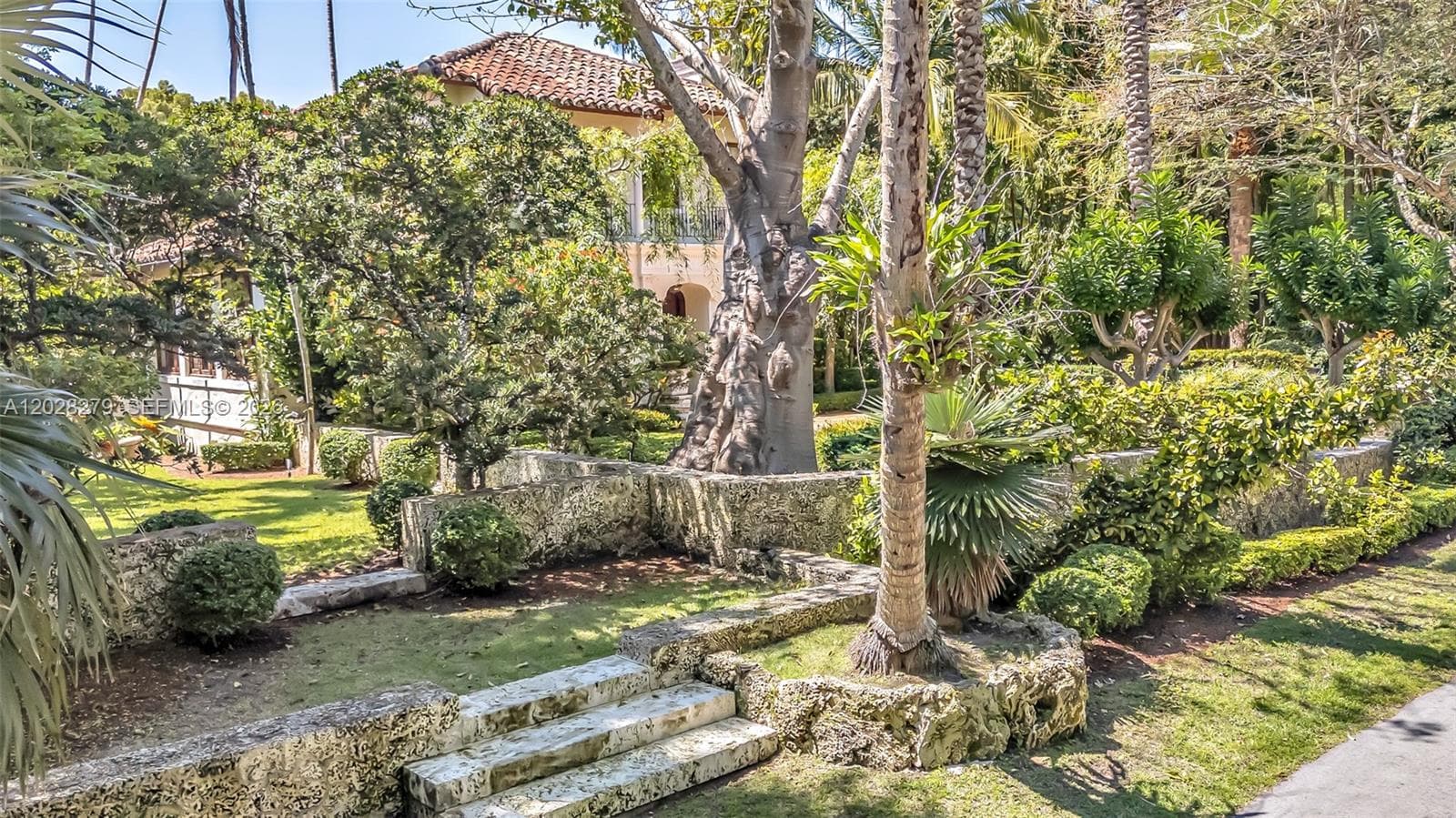 3462 N Moorings Way, Miami FL 33133 — 2
