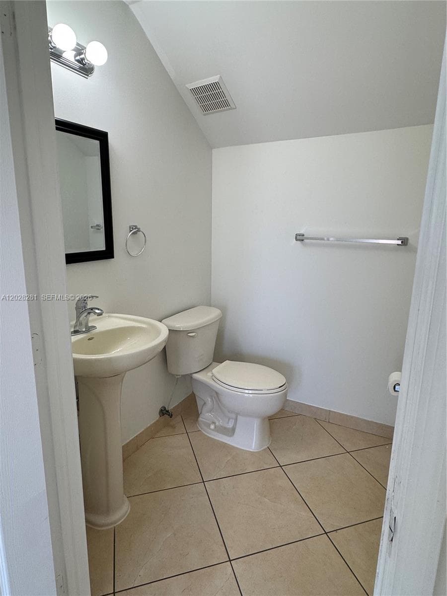 6004 SW 8th St # 2, West Miami FL 33144 — 26