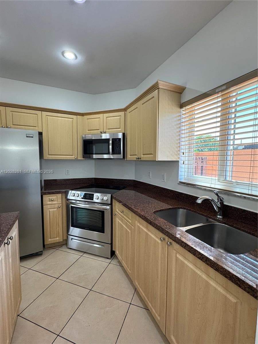 6004 SW 8th St # 2, West Miami FL 33144 — 3