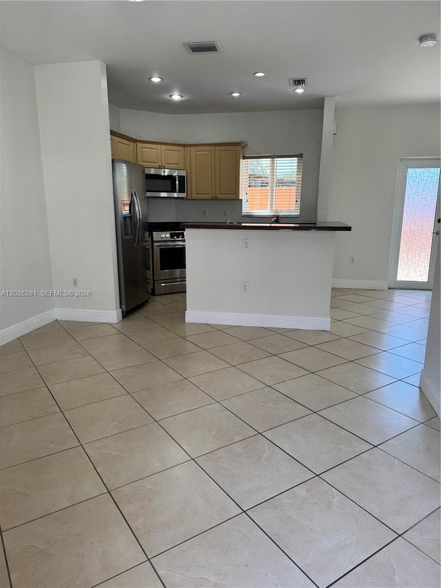 6004 SW 8th St # 2, West Miami FL 33144 — 4