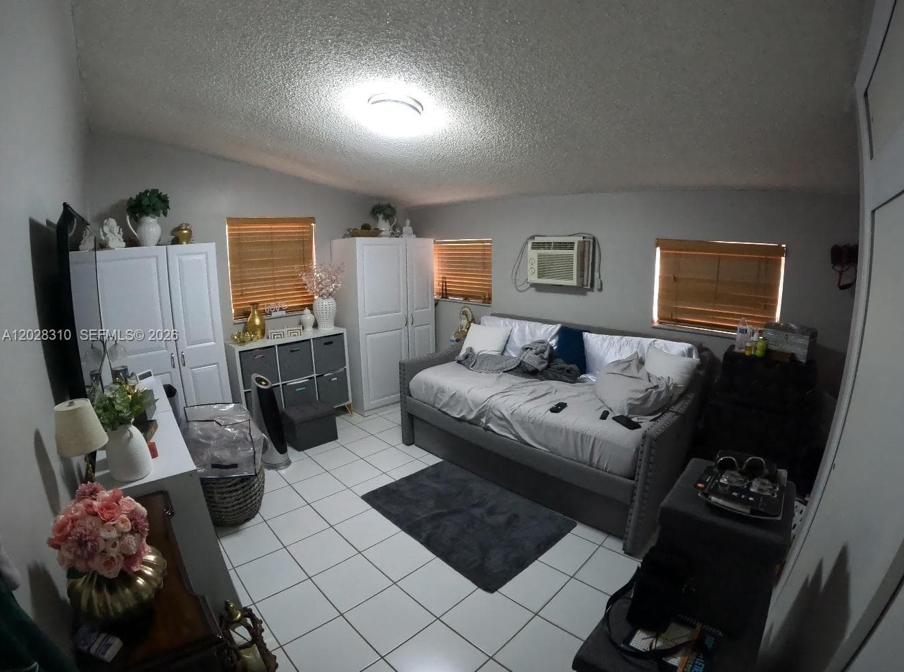 252 E 37th St, Hialeah FL 33013 — 47