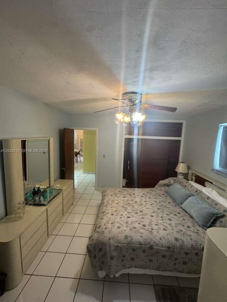 252 E 37th St, Hialeah FL 33013 — 26