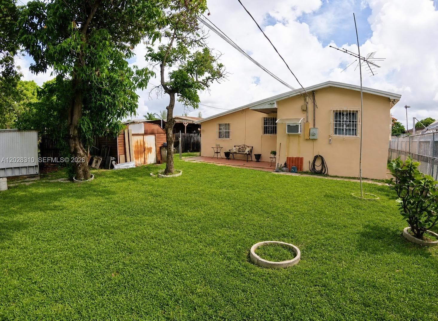 252 E 37th St, Hialeah FL 33013 — 49