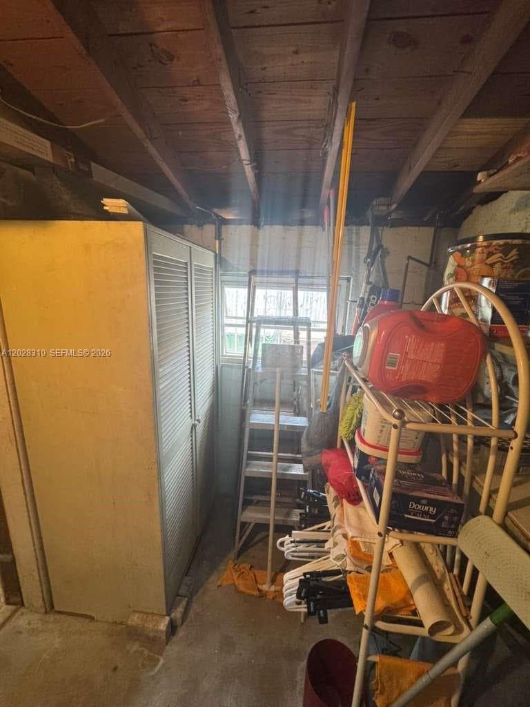252 E 37th St, Hialeah FL 33013 — 37