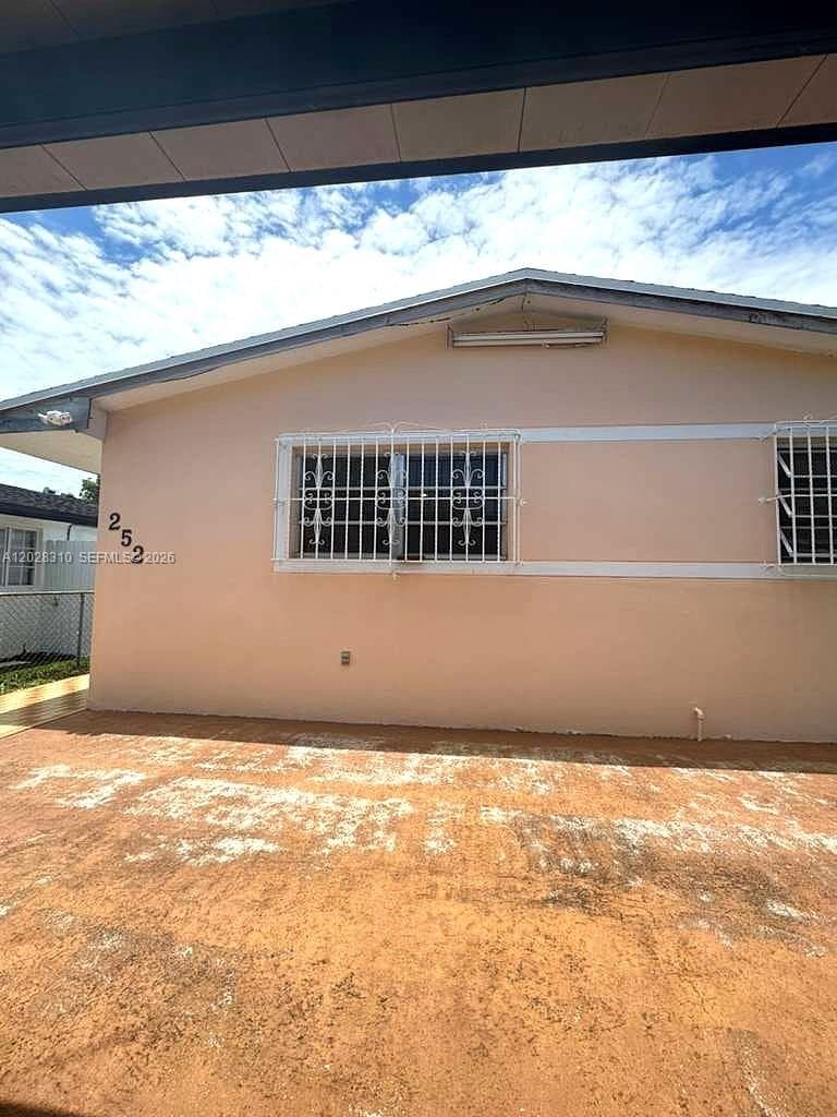 252 E 37th St, Hialeah FL 33013 — 4