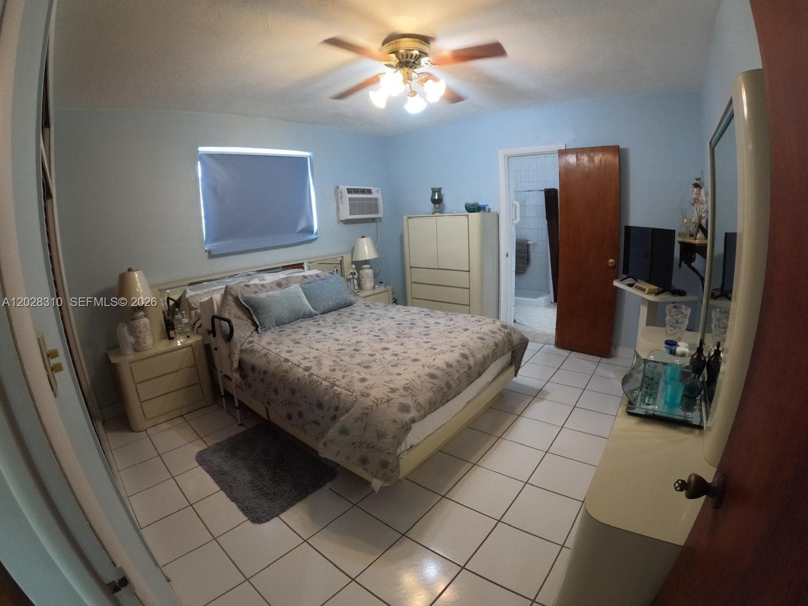 252 E 37th St, Hialeah FL 33013 — 25