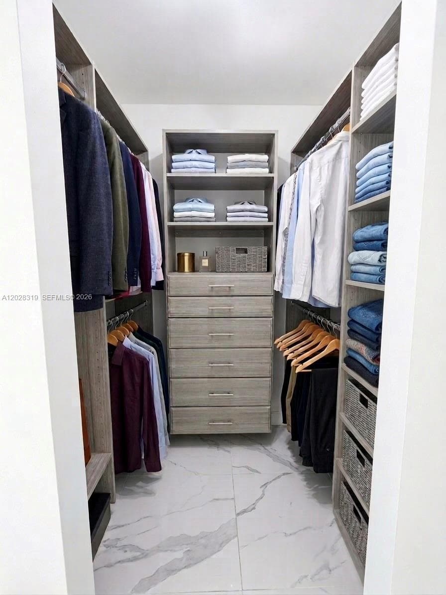 335 S Biscayne Blvd # 3300, Miami FL 33131 — 4