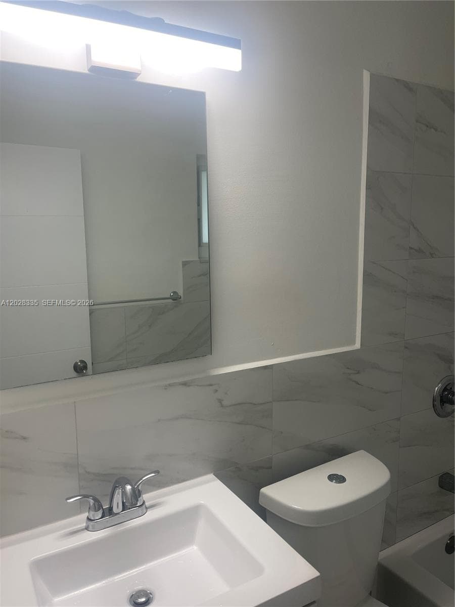 2008 SW 3rd St # 4, Miami FL 33135 — 11