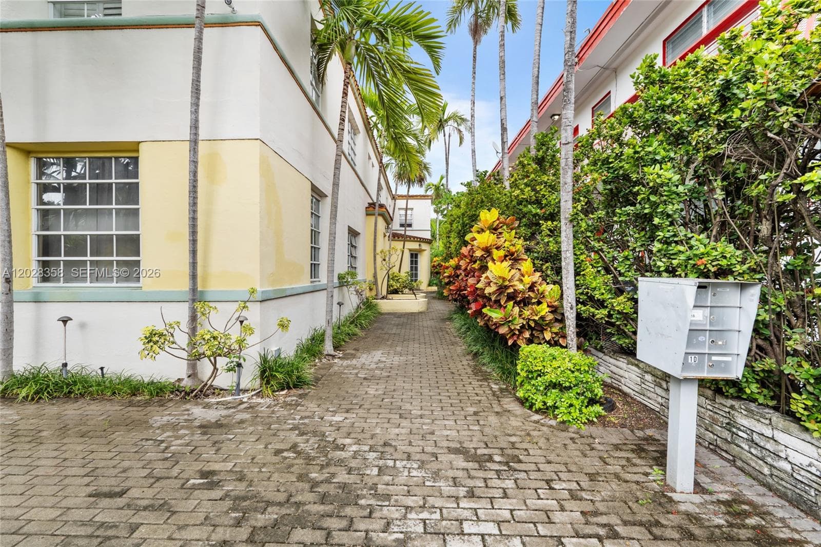 1605 Euclid Ave # B1, Miami Beach FL 33139 — 16