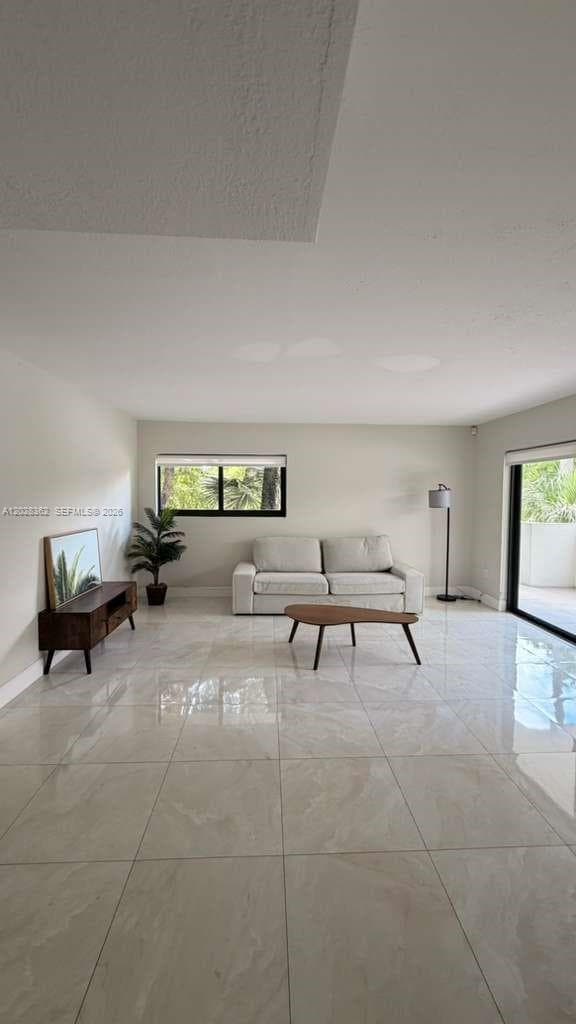 800 S Dixie Hwy 203 Hwy # 203, Coral Gables FL 33146 — 2
