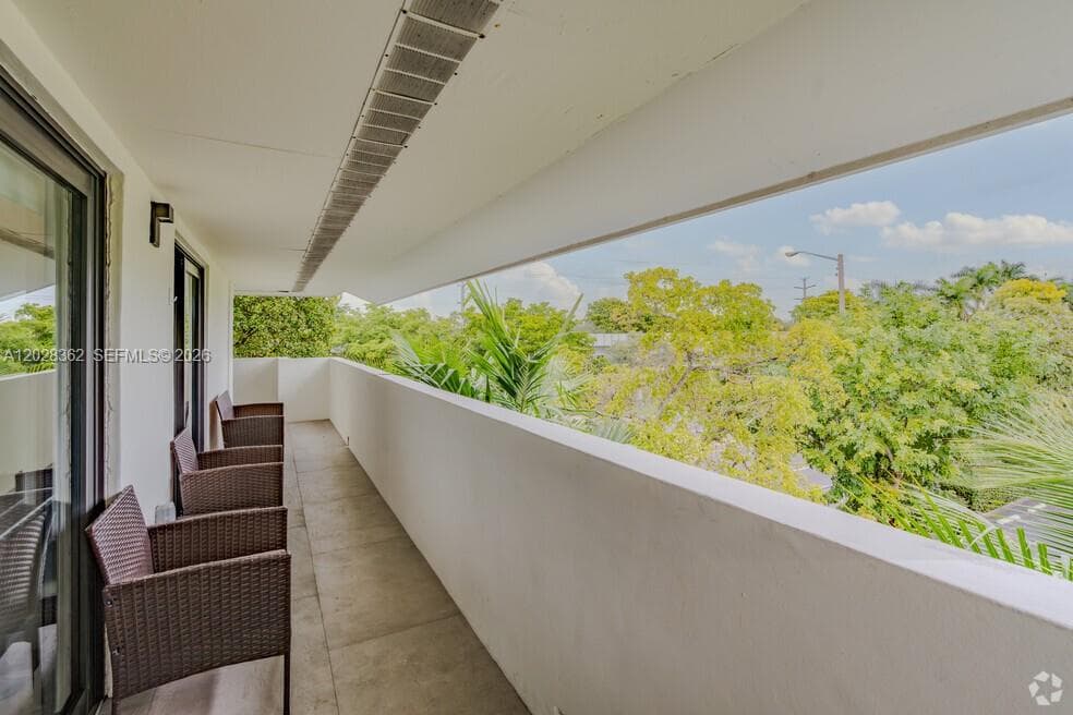 800 S Dixie Hwy 203 Hwy # 203, Coral Gables FL 33146 — 3