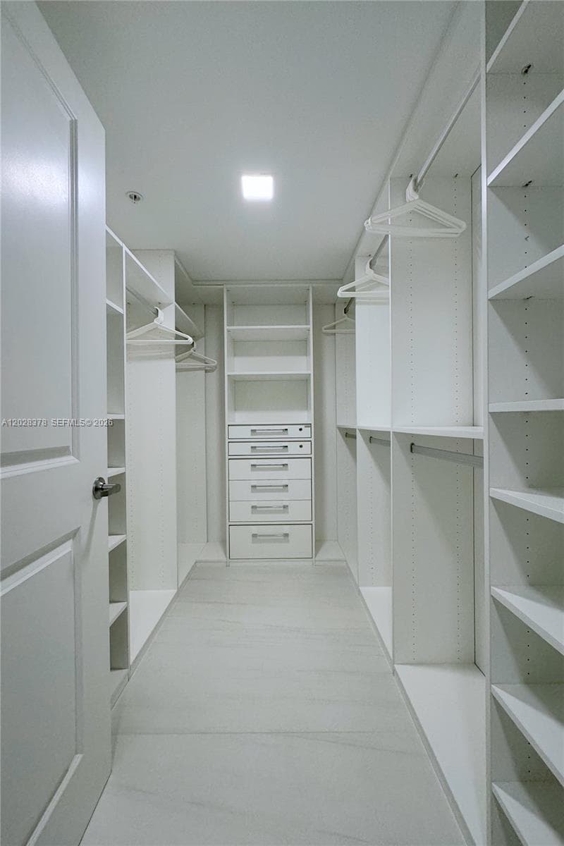 400 Sunny Isles Condo Wes, Sunny Isles Beach, FL — 27