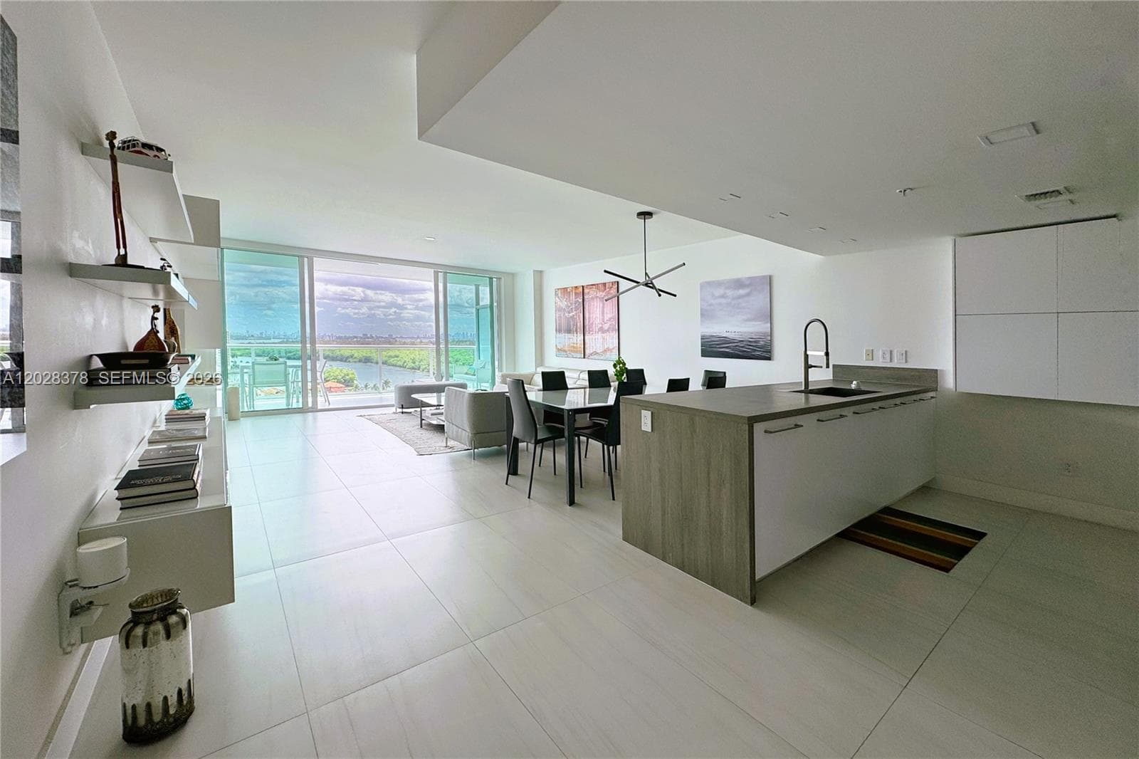 400 Sunny Isles Condo Wes, Sunny Isles Beach, FL — 2