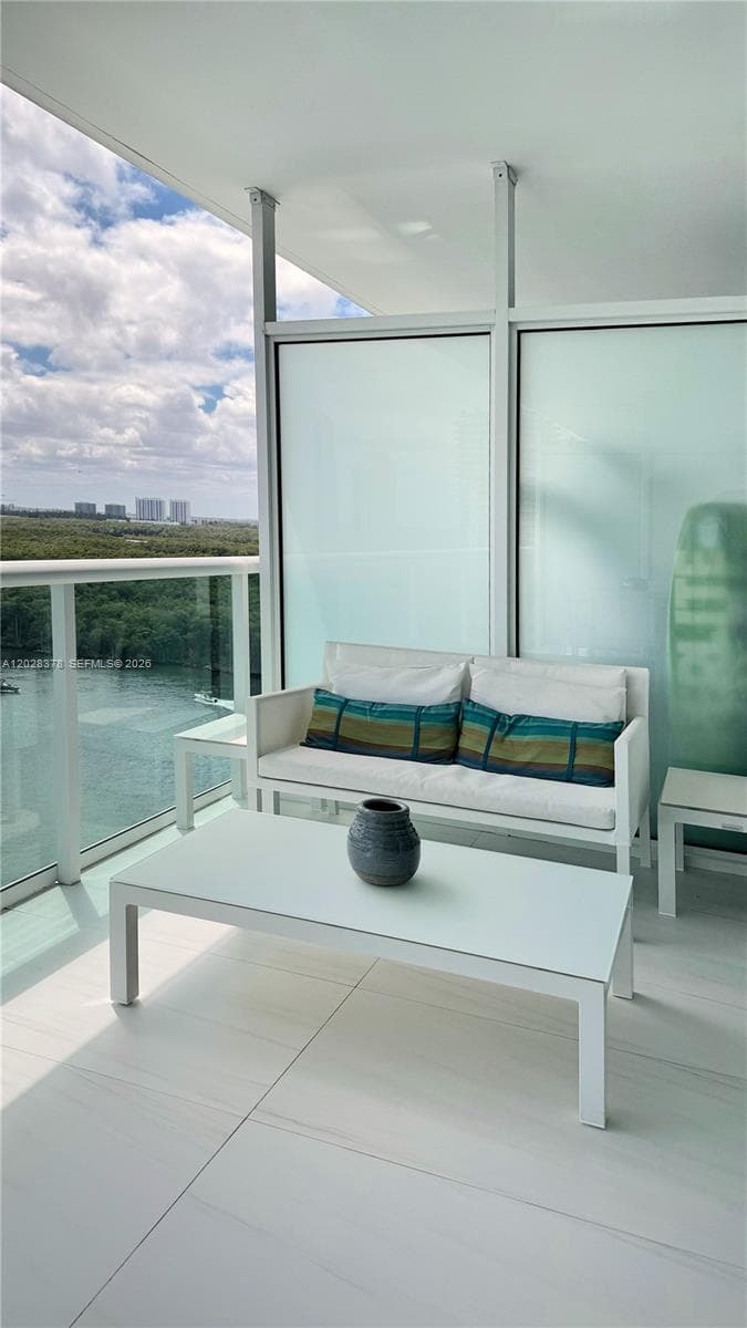 400 Sunny Isles Condo Wes, Sunny Isles Beach, FL — 6