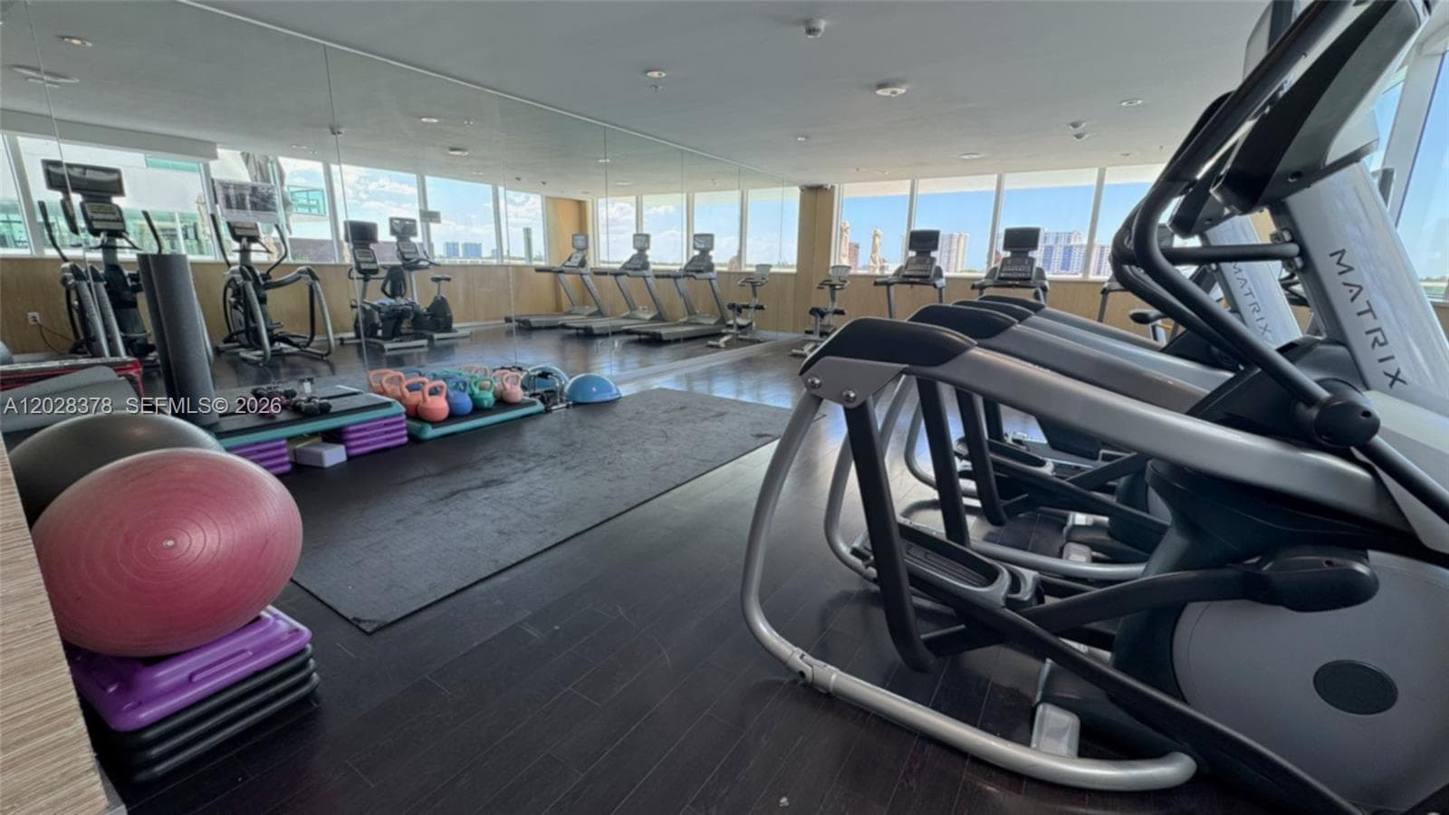 400 Sunny Isles Condo Wes, Sunny Isles Beach, FL — 46