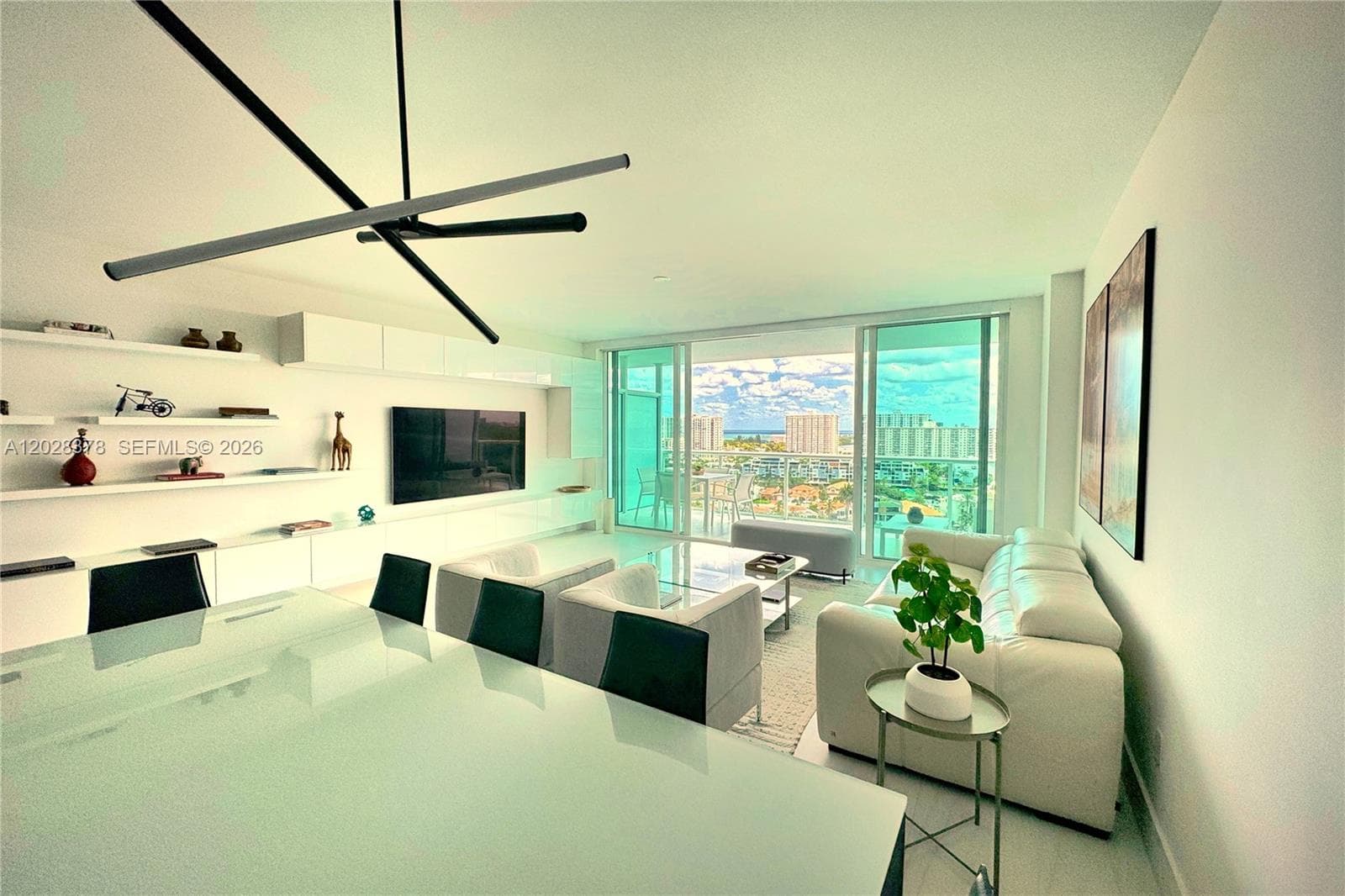 400 Sunny Isles Condo Wes, Sunny Isles Beach, FL — 5