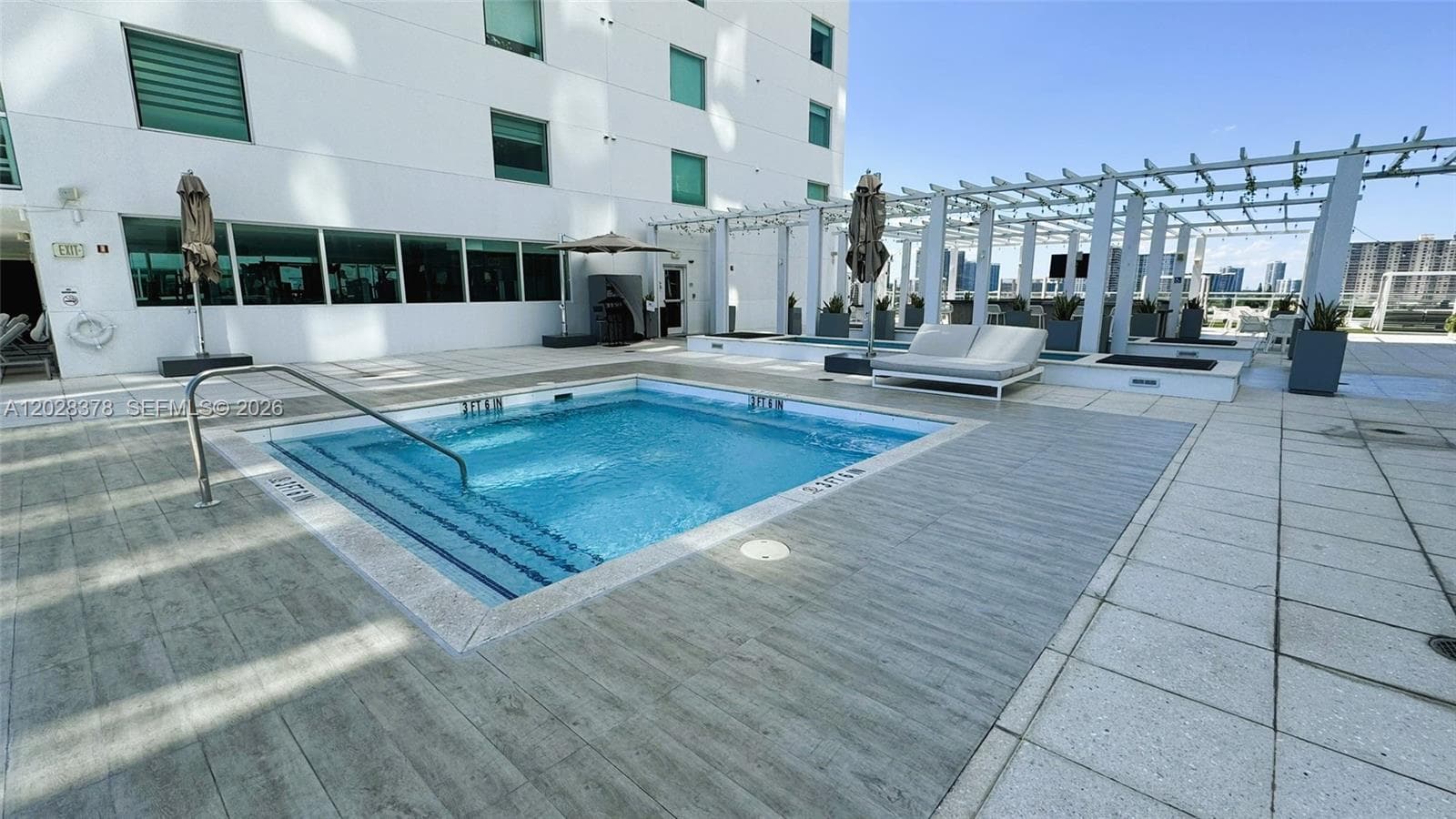 400 Sunny Isles Condo Wes, Sunny Isles Beach, FL — 54