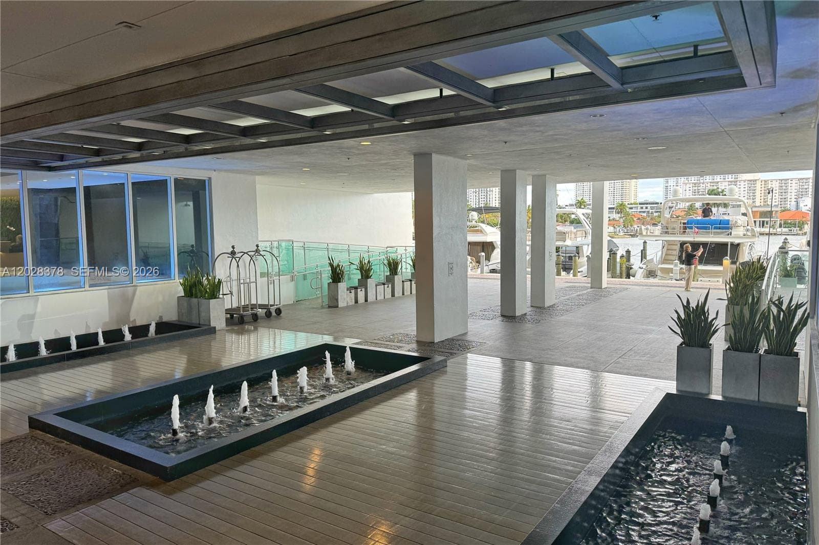400 Sunny Isles Condo Wes, Sunny Isles Beach, FL — 40