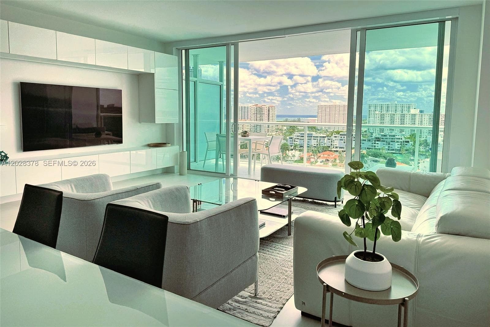 400 Sunny Isles Condo Wes, Sunny Isles Beach, FL — 4