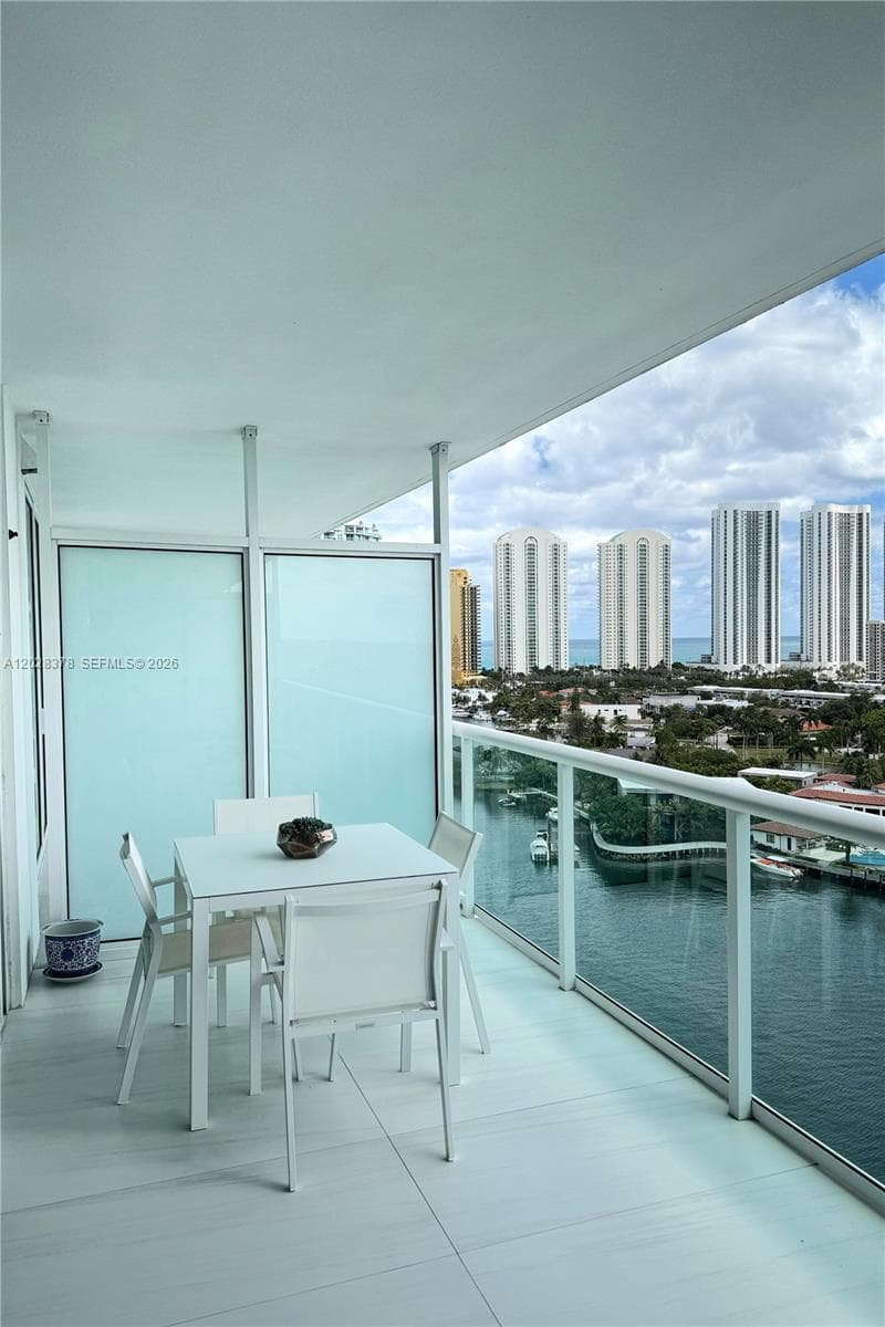 400 Sunny Isles Condo Wes, Sunny Isles Beach, FL — 8