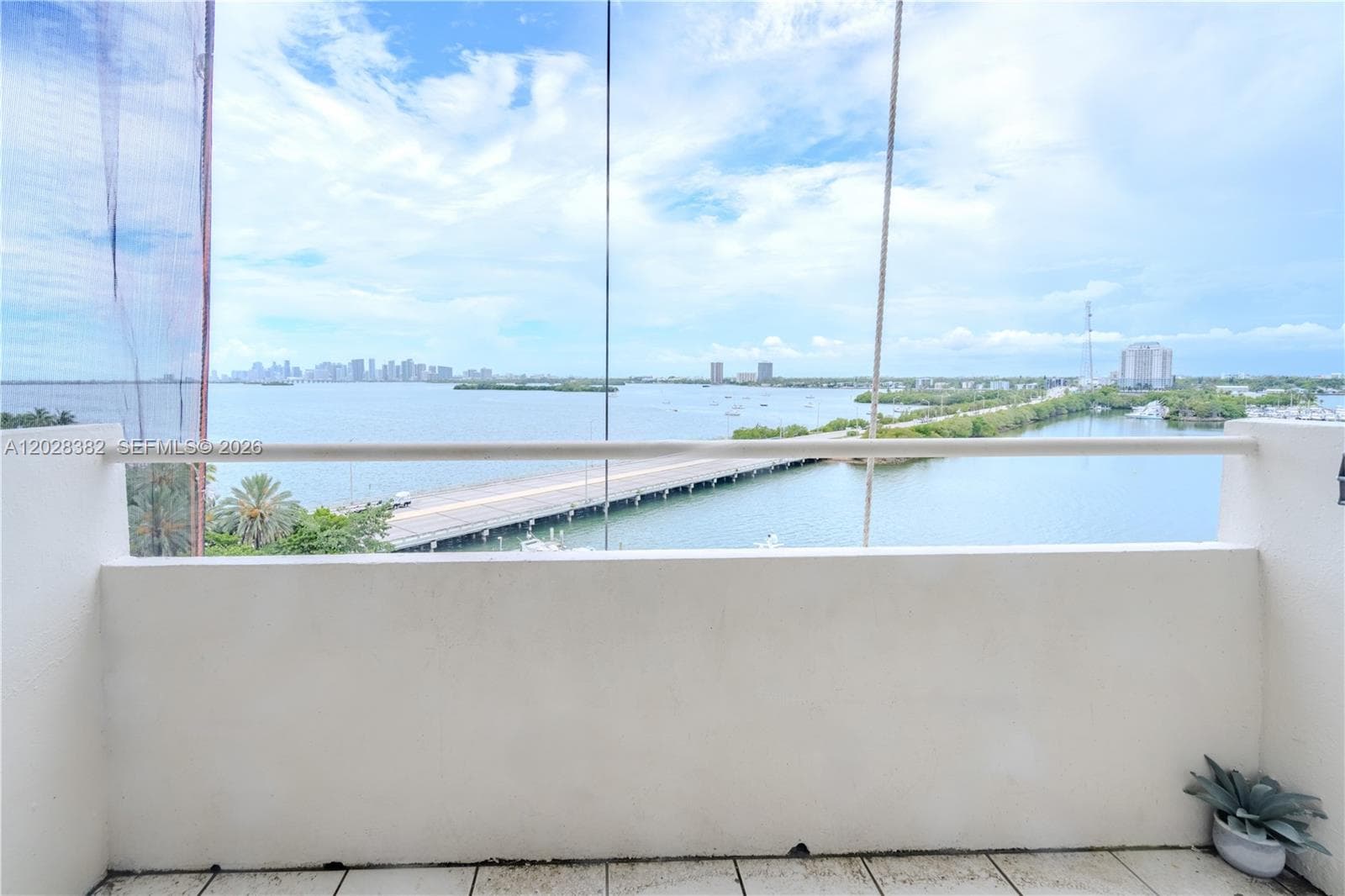 7904 West Dr # 810, North Bay Village FL 33141 — 16