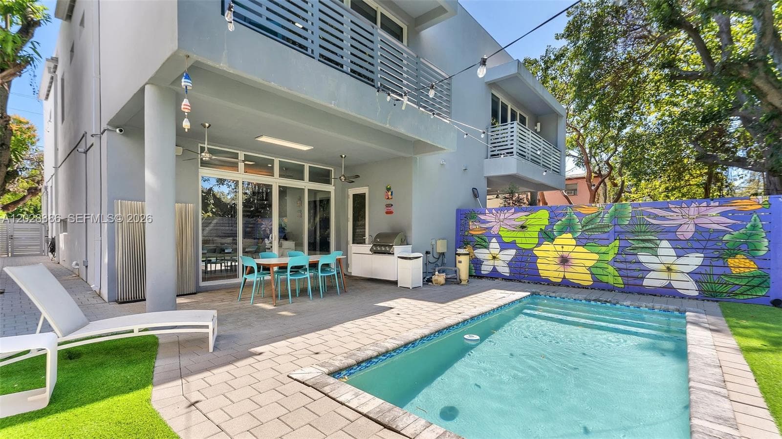 3162 Hibiscus St, Miami FL 33133 — 6