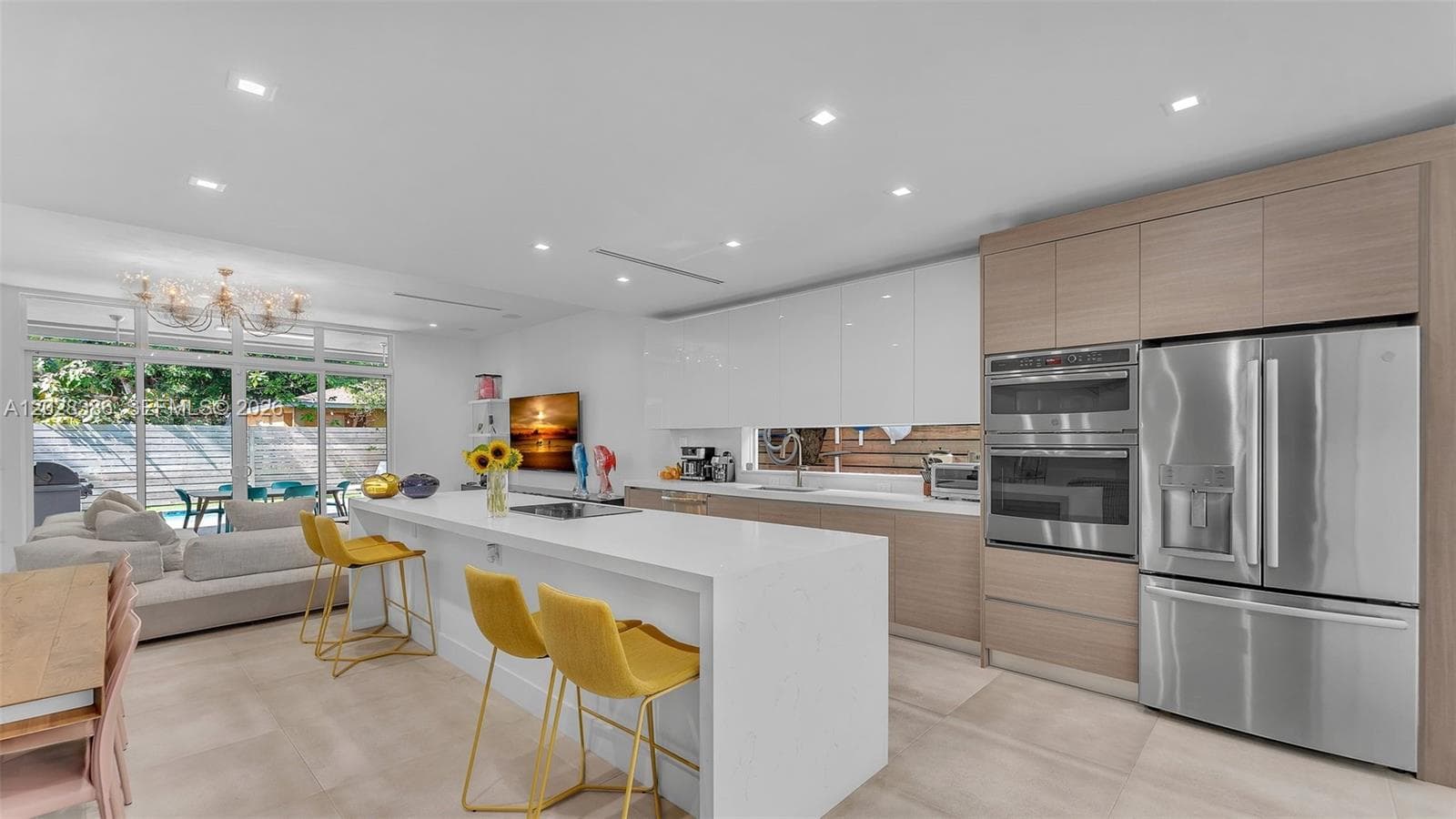 3162 Hibiscus St, Miami FL 33133 — 12