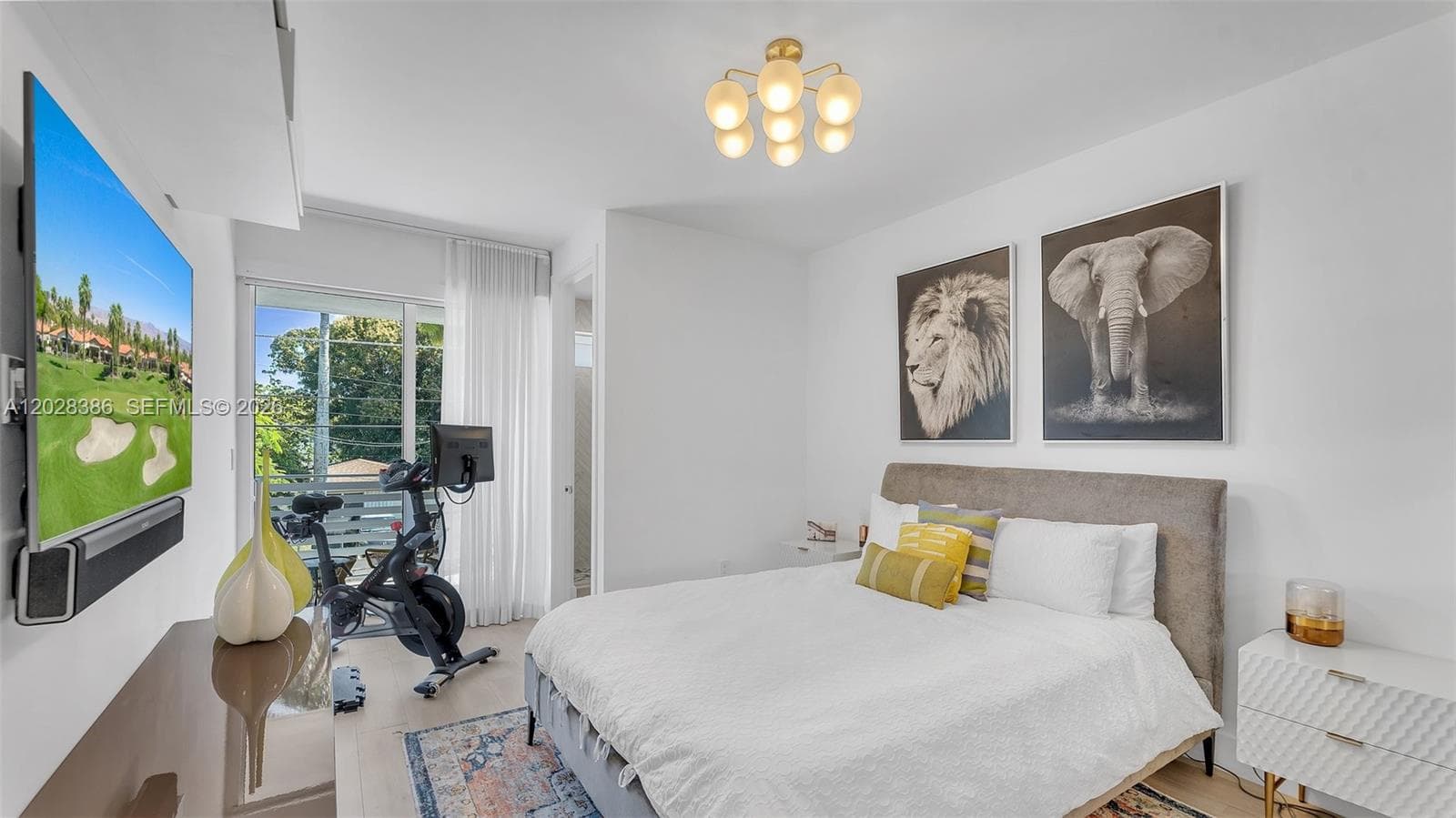 3162 Hibiscus St, Miami FL 33133 — 36