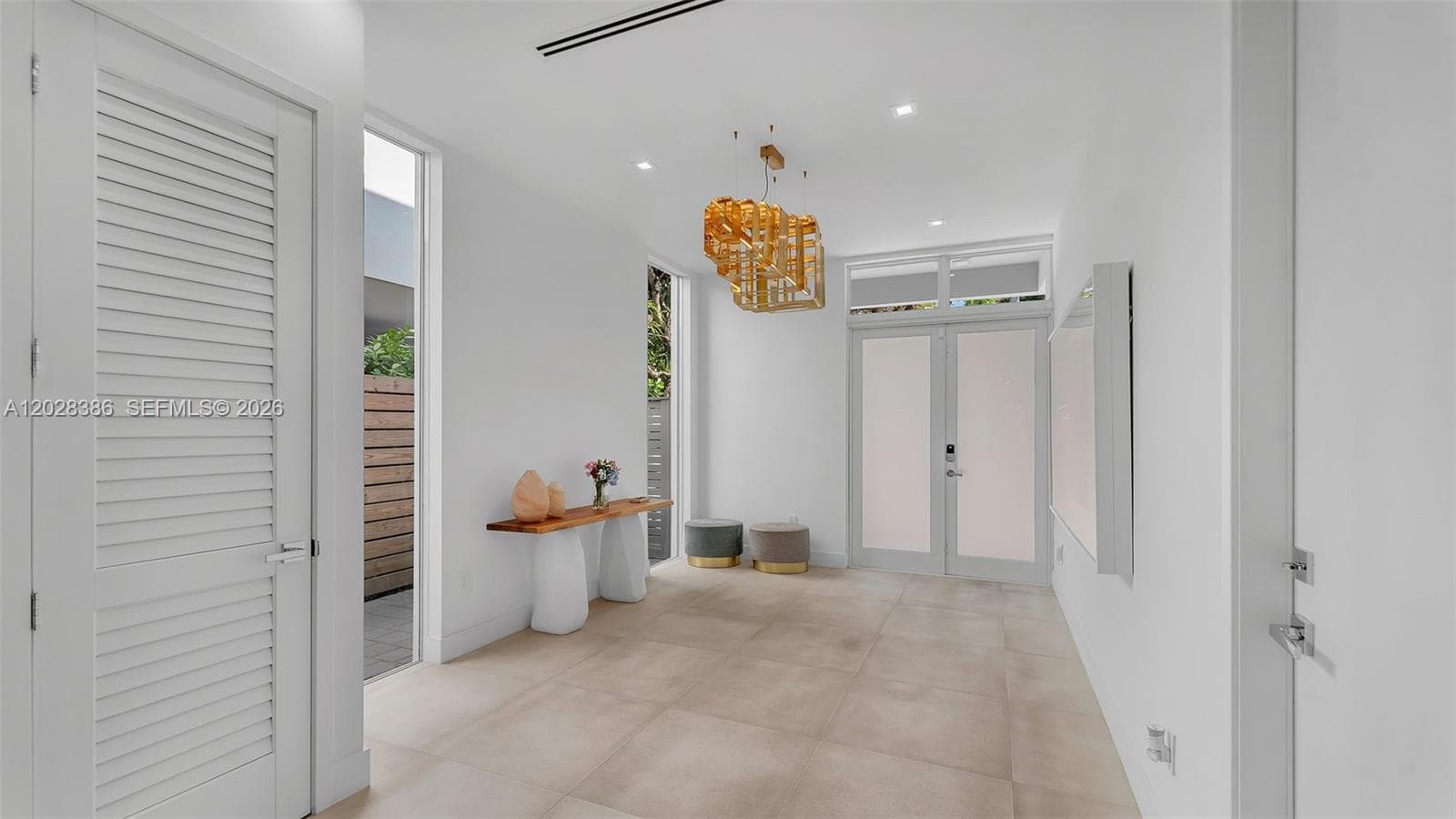 3162 Hibiscus St, Miami FL 33133 — 9