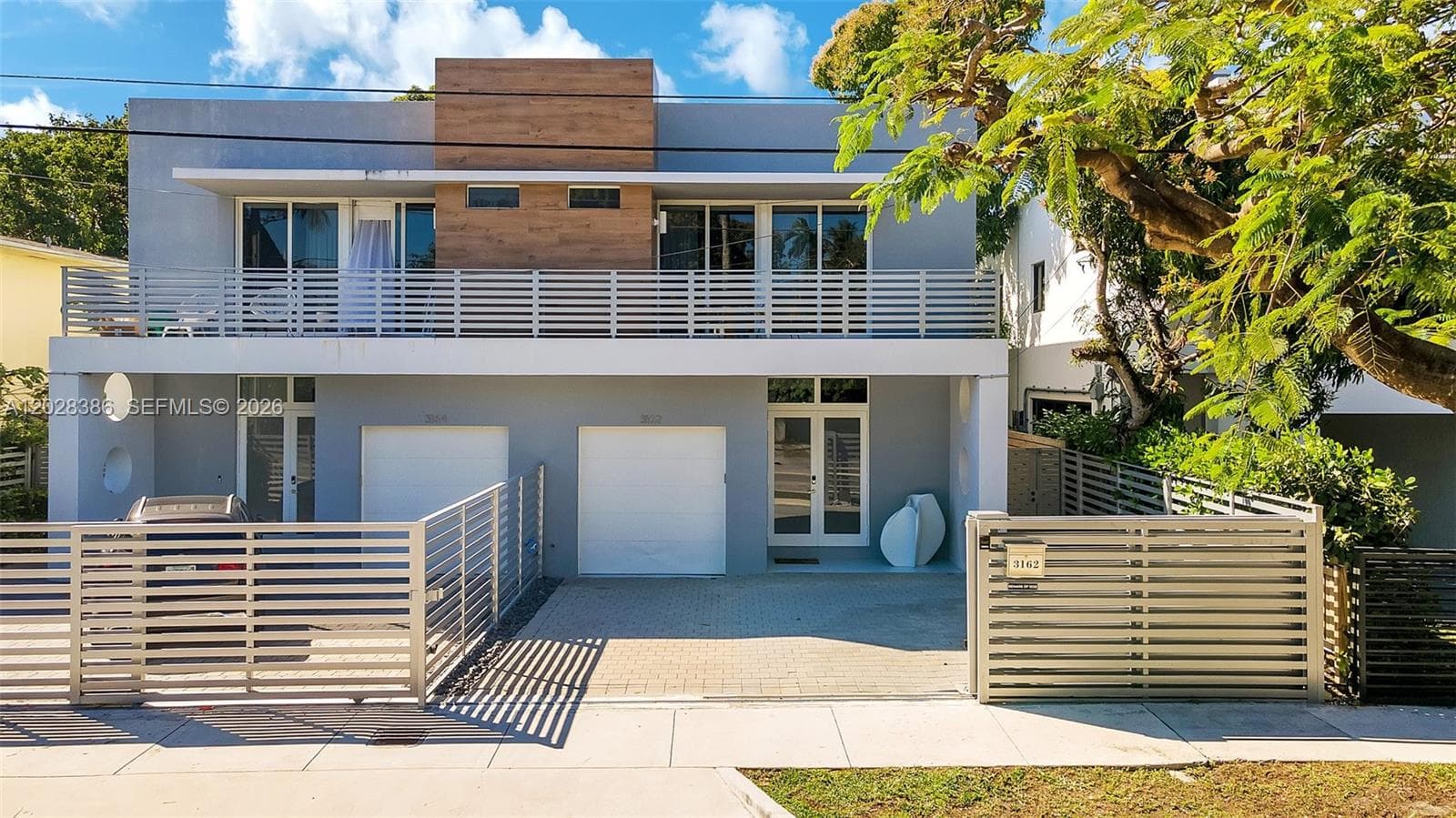 3162 Hibiscus St, Miami FL 33133 — 34