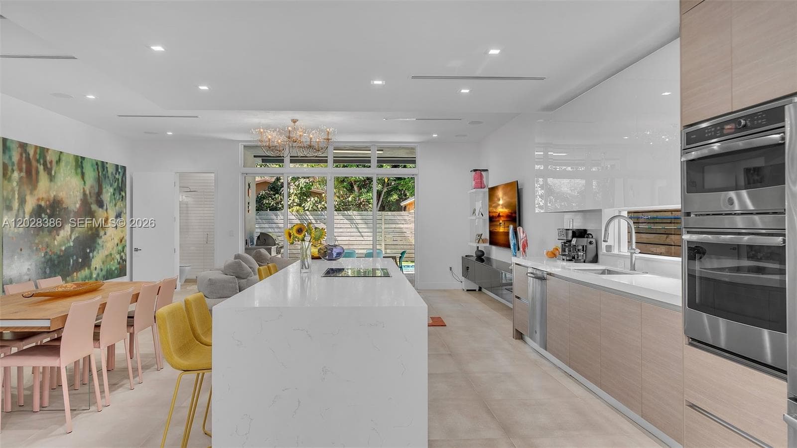 3162 Hibiscus St, Miami FL 33133 — 11