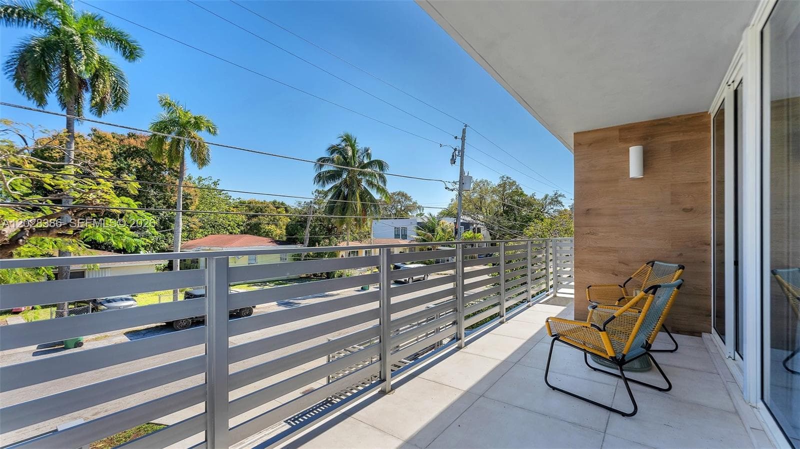3162 Hibiscus St, Miami FL 33133 — 44
