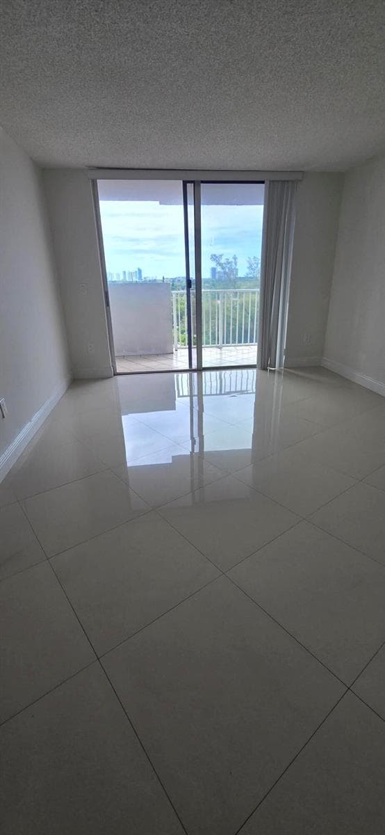 1300 NE Miami Gardens Drive # 901e, Miami FL 33179 — 4