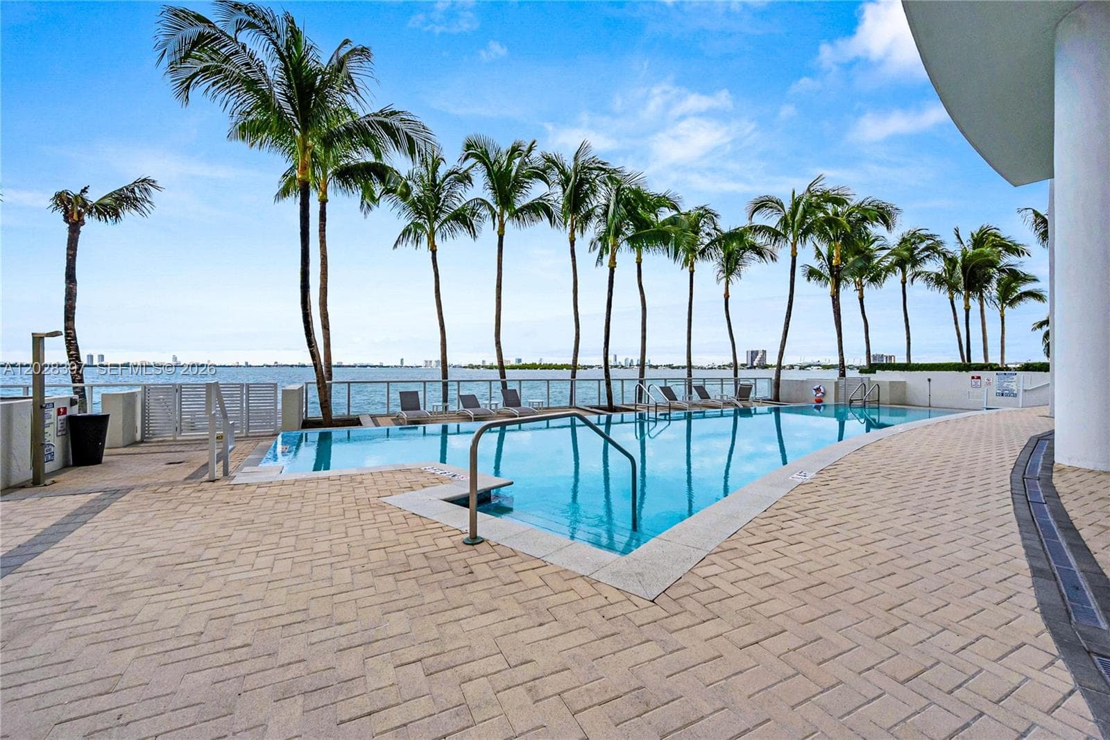 665 NE 25th St # 2301, Miami FL 33137 — 17