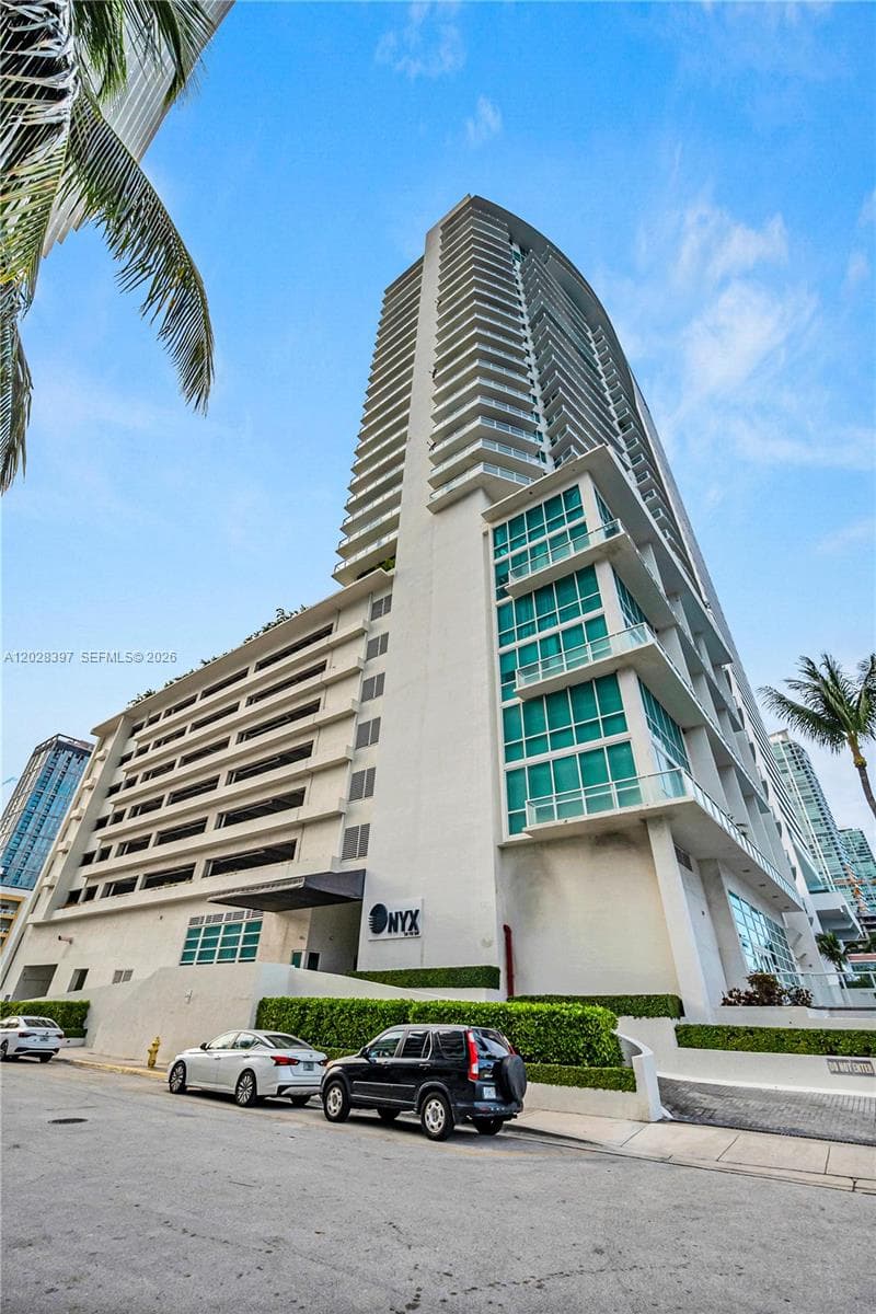 665 NE 25th St # 2301, Miami FL 33137 — 16
