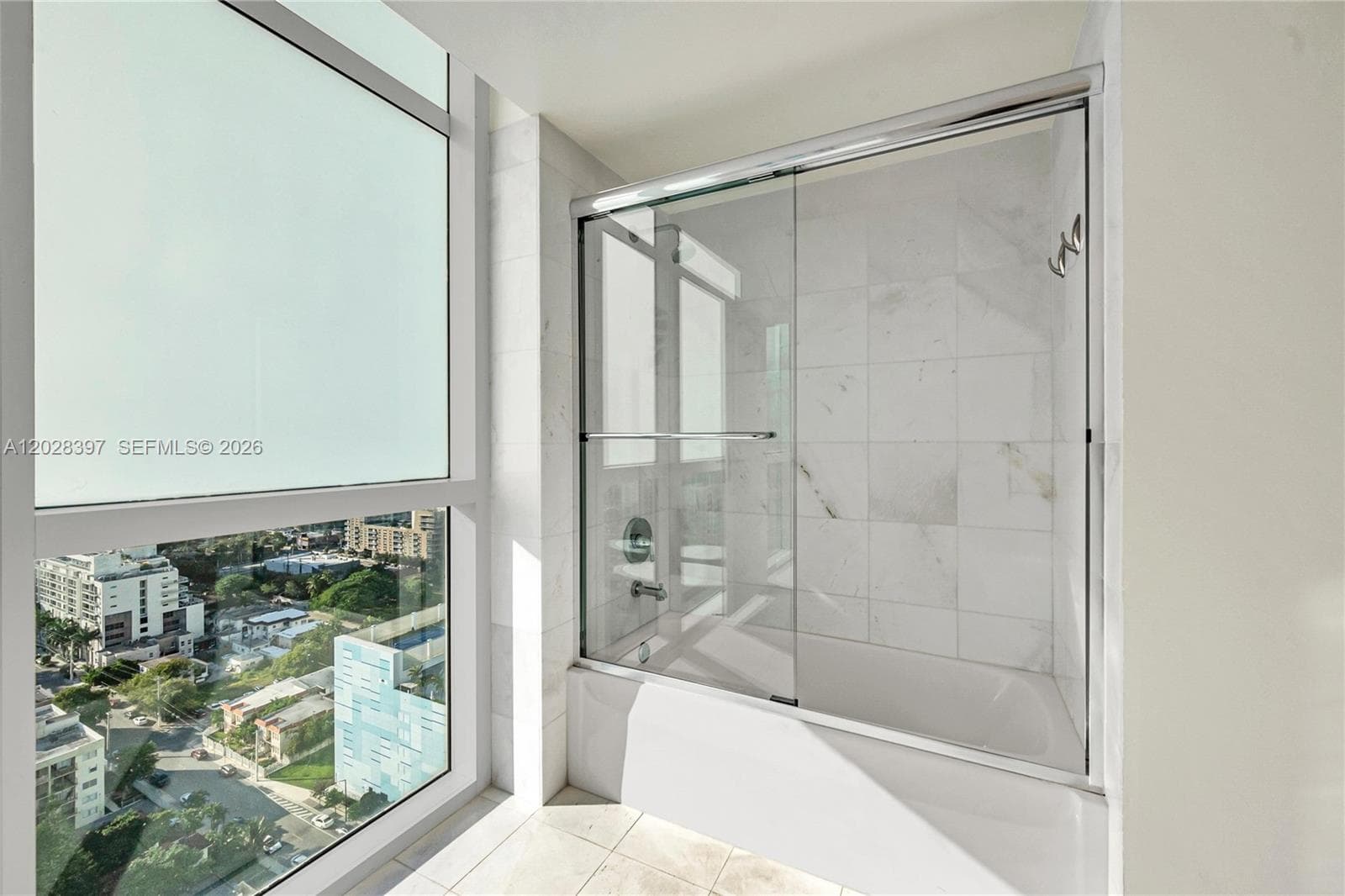 665 NE 25th St # 2301, Miami FL 33137 — 14